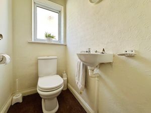 Upstairs WC- click for photo gallery